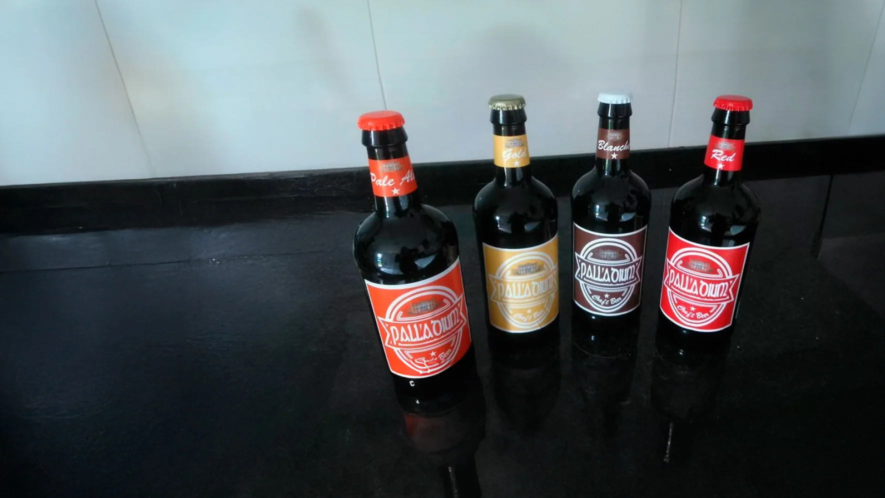 Garrafas personalizadas com rótulo/branding (exemplo de merchandising)